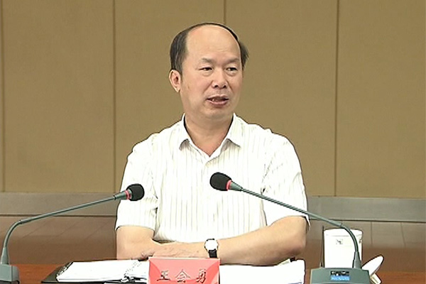 邢台市委书记王会勇调研宁晋 2003网站太阳集团董事长雷国玺作典型发言